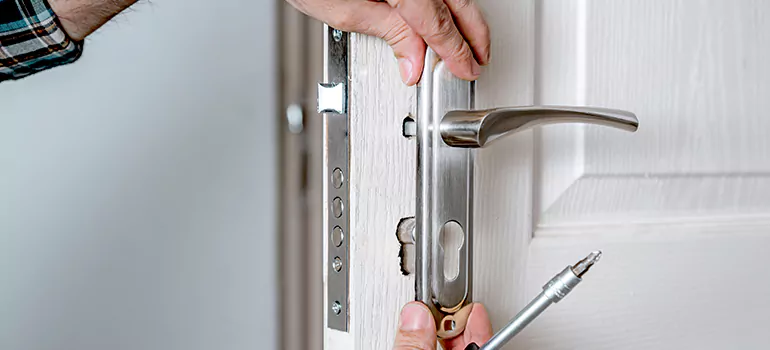 Front Door Knob Repair in Lauderdale Lakes, FL