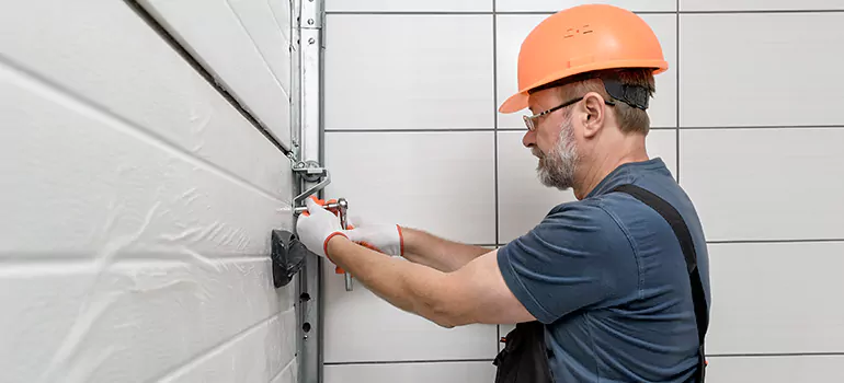 Garage Door Repair in Lauderdale Lakes