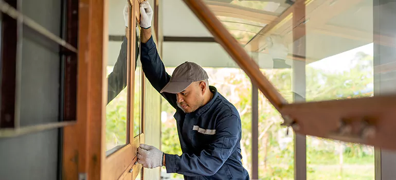 Double Hung Vinyl Window Sash Replacement in Lauderdale Lakes, FL